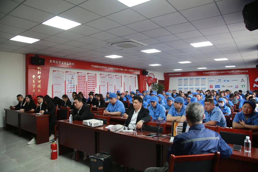 The company organizes safety training and emergency drills on "fire and electricity"