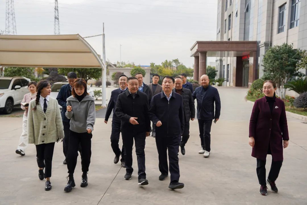 Welcome Mayor Zhang Junyi of Anqing City to visit Kangmingna for inspection and guidance!